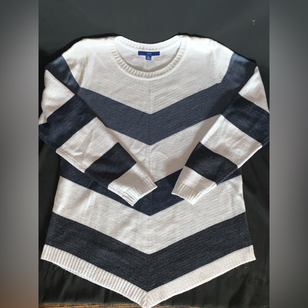 Apt. 9 Chevron Stripe Crewneck Sweater in Navy and White